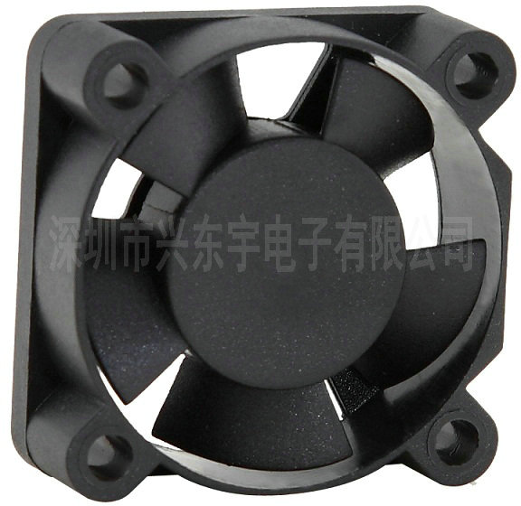 散熱風扇使用應(yīng)當注意什么？
